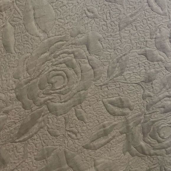 Lilac Off- the Shoulder Dress - Picture 4 of 5